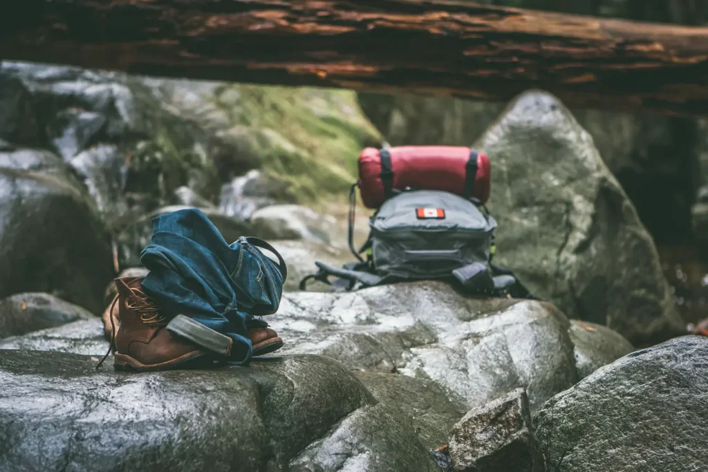 Hiking vs trekking sprzęt