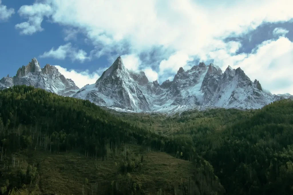 Mont Blanc w oddali